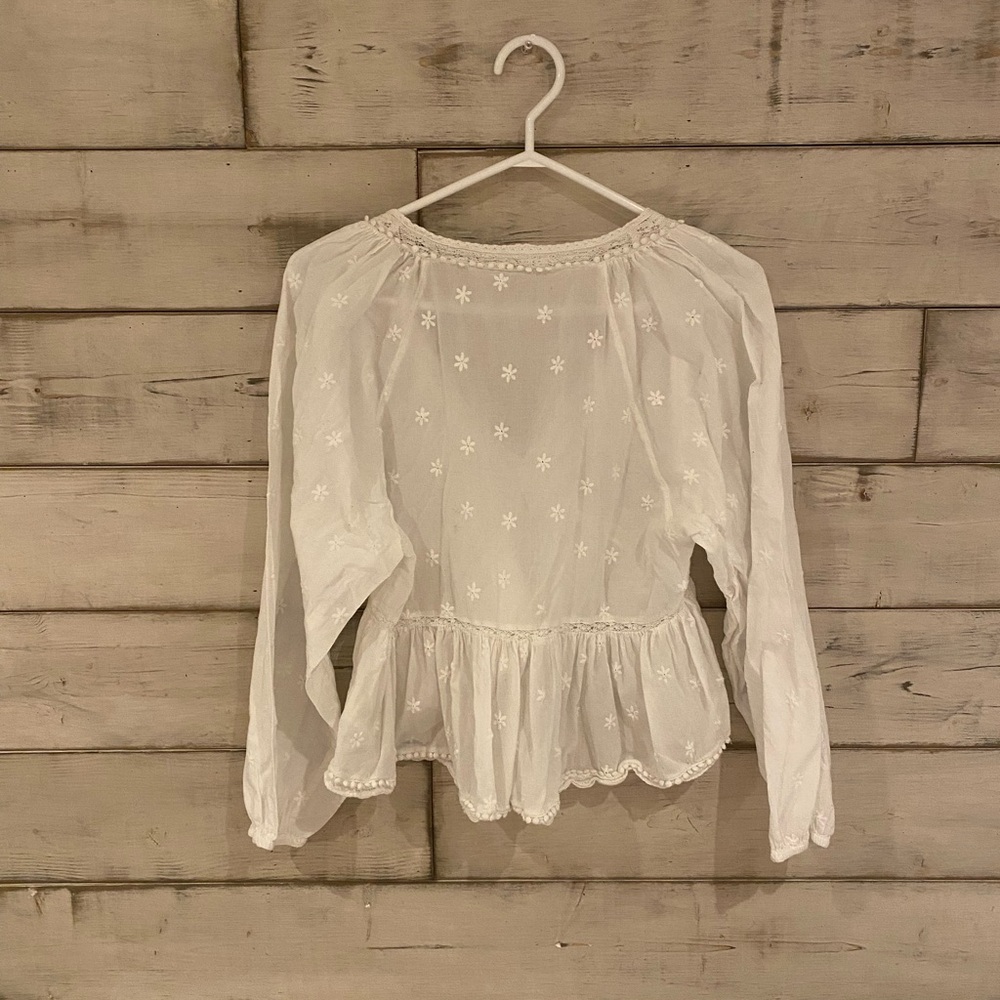 🚩SOLD- Artizia - Sunday Best - white embroidered boho Blouse. - Picture 8 of 11
